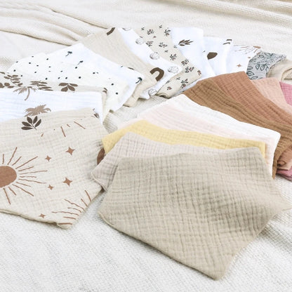 Lot de 4 bavoirs bébé en mousseline de coton - Bouton pression & couleurs douces